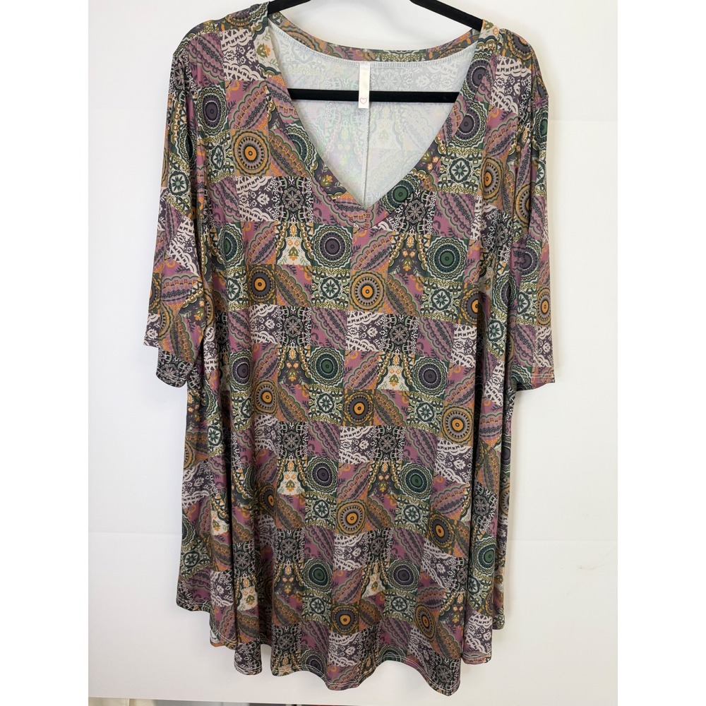 Curvy Lovey Womens 5XL Boho Patchwork Tunic Top V-Neck Short Sleeve USA NWOT